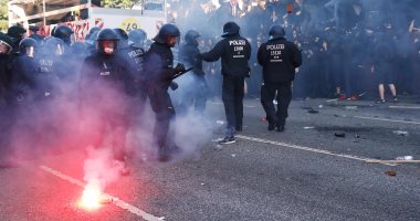 بالصور.. صدامات عنيفة بين الشرطة الألمانية وآلاف المناهضين لمجموعة الـ20