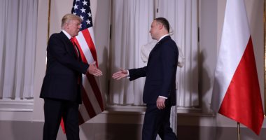 بالصور.. الرئيس البولندى اندجى دودا يستقبل ترامب فى وارسو