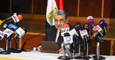 وزير الكهرباء تعليقا علي مباراة المنتخب اليوم :"يا رب الفوز لمصر"