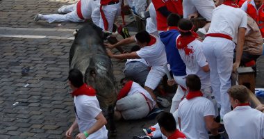 إصابة 4 أشخاص فى ثالث أيام مهرجان للثيران بـ"أسبانيا"