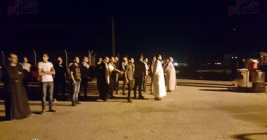 بالفيديو والصور.. وصول جثمان الشهيد النقيب محمد صلاح لمطار أسيوط 