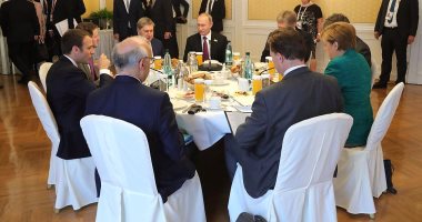 بوتين وماكرون وميركل يجتمعون على مائدة إفطار خلال قمة العشرين فى ألمانيا