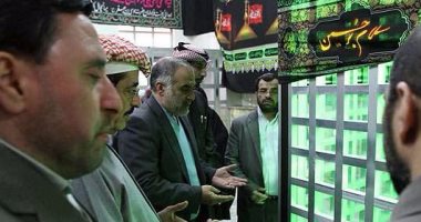 بالصور.. مرشح قطر لليونسكو يتبرك بقبر الخمينى فى طهران