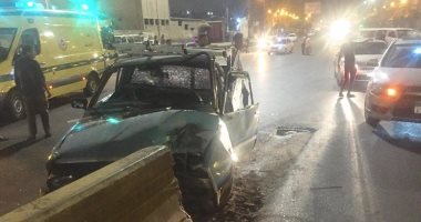 قارئ يشارك بصور حادث سيارة أعلى كوبرى المؤسسة بشبرا الخيمة
