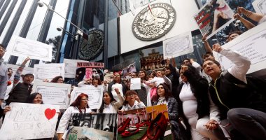 بالصور.. تظاهرات فى المكسيك لإدانة العنف ضد المرأة