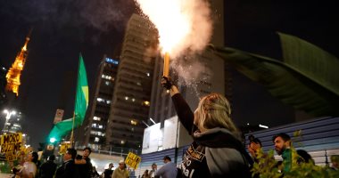 بالصور.. مظاهرات مؤيده وأخرى معارضة للحكم بسجن رئيس البرازيل الأسبق 9 سنوات