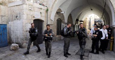 طعن شرطي إسرائيلي في باب العامود بالقدس المُحتلة وتوقيف منفذ العملية