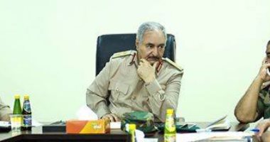قائد الجيش الليبى يبحث الاستعدادات لتطهير درنة من الإرهاب