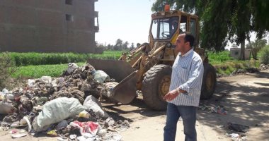 رفع 10 أطنان مخلفات وقمامة فى حملة بقرية بتزمنت الشرقية ببنى سويف