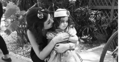 يارا نعوم تنشر صورة جديدة مع ابنتها سيلين على "إنستجرام"