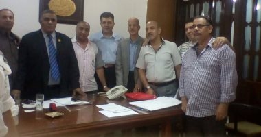 عمال التجارة يلتقون أمين عام اتحاد عمال مصر لبحث أزمة العلاوة