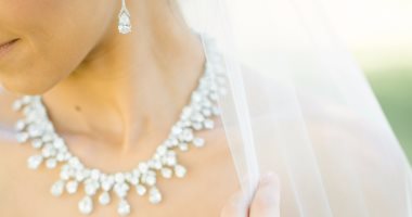 قواعد اختيار مجوهرات العروسة لإطلالة مثالية يوم الزفاف 