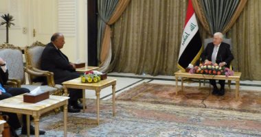 سامح شكرى يبحث مع الرئيس العراقى تداعيات التدخلات التركية فى المنطقة