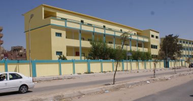 أولياء أمور مدارس مركز المنشأة بسوهاج يشكون العجز فى عدد المدرسين