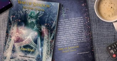 "War of Shadow" لـ عمر عبد العزيز.. تصور ملحمة إنجليزية بخيال مصرى