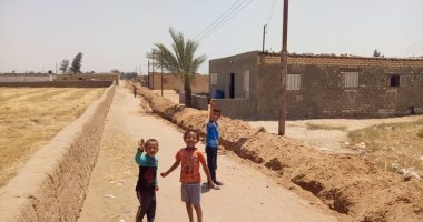 بالصور.. أهالى أبو غانم بالإسماعيلية يستغيثون: ليس لدينا مياه شرب