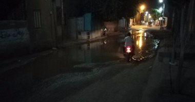 بالصور.. انتشار مياه الصرف الصحى فى شوارع مركز ساقلتة بسوهاج