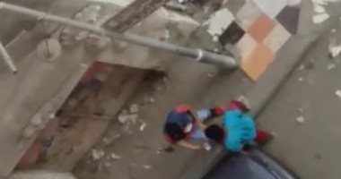 بالفيديو.. قارئ يشكو انتشار باعة المخدرات فى أحد شوارع مساكن كفر طهرمس
