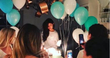 شاهد سيلينا جوميز تحتفل بعيد ميلادها الـ24 وصورها تحصد ملايين الـLIKES