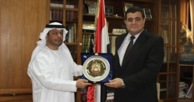دار الكتب تستقبل نائب سفير الإمارات لبحث سبل التعاون الثقافى بين البلدين