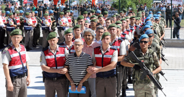 أردوغان يواصل إهانة جيشه ويعتقل 84 ضابطا لعلاقتهم بحركة الجيش فى 2016