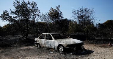 بالصور.. اليونان تأمر بإخلاء منازل مع اقتراب حريق غابات من أثينا