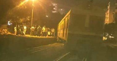 قارئ يشارك بفيديو للحظة خروج قطار أبو قير عن القضبان فى محطة المعمورة