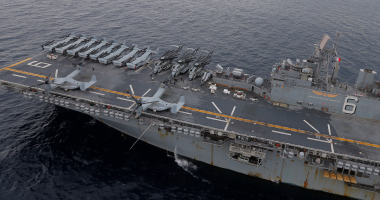 قائد بحرى أمريكى: سفن من شرق المحيط الهادى تعزز القوات فى آسيا