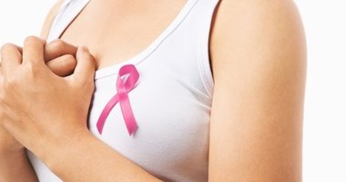  علامات تنذر بالإصابة بسرطان الثدي.. لا تتجاهليها