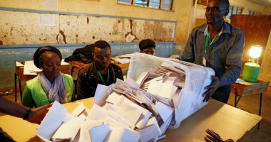 بالصور.. كينيا تبدأ فرز الأصوات فى الانتخابات والمعارضة راضية عن سير العملية