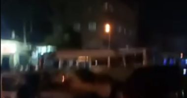 بالفيديو.. المقاهى والإشغالات تعوق حركة المرور بشارع أحمد عرابى فى  شبرا الخيمة