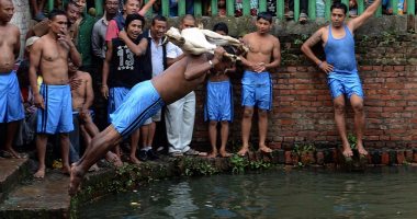 بالصور.. انطلاق مهرجان تمزيق الماعز حيا فى نيبال