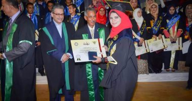 فى عام المرأة.. شروق تبحث عن حقها المهدر وتطالب بفرصة تعيين ضمن الـ5%
