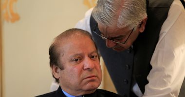 بالصور..رئيس وزراء باكستان السابق نواز شريف يعتبر اقالته "إهانة للناخبين"