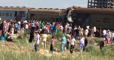 وصول وزير النقل لموقع حادث تصادم قطارى الإسكندرية 