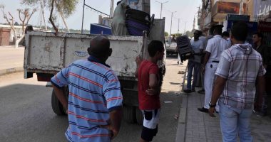 إزالة 106 حالات إشغال وباعة متجولين في حملة بشارع أحمد عرابى بالأقصر