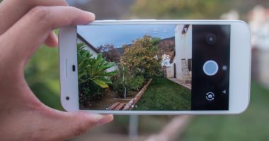 جوجل تضم تطبيق الكاميرا الخاص بها داخل أجهزة Pixelbook المقبلة