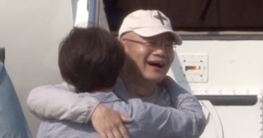 بالصور.. قس كندى يعود لبلاده بعد الإفراج عنه من السجن بكوريا الشمالية