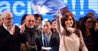 بالصور.. عودة رئيسة الأرجنتين السابقة للحياة السياسية من جديد