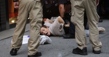 بالصور.. الشرطة الأمريكية تعتقل العشرات خلال احتجاجات ضد ترامب بنيويورك