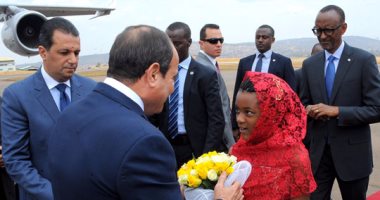 بالصور.. الرئيس السيسي يصل رواندا محطته الثانية فى جولته الإفريقية
