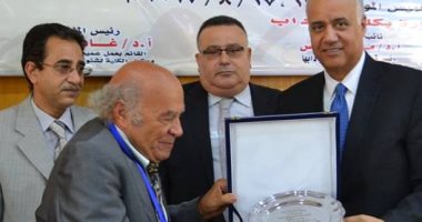رئيس جامعة إسكندرية: اللغة العربية تواجه أخطارا جسيمة نلمسها بالأجيال الجديدة