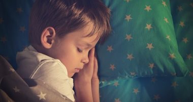 الأطفال الذين يواجهون صعوبة مع النوم فى عامهم الأول أكثر عرضة لقلق الطفولة