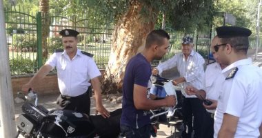 المرور يضبط 25 ألف مخالفة عدم ارتداء الخوذة لقائدى الدراجات النارية
