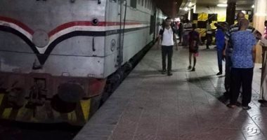 سائق قطار "القاهرة - بورسعيد" يتسبب فى تعطله لأكثر من ساعة بمحطة الزقازيق