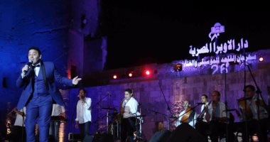 مجموعة الحضرة للإنشاد الصوفى تحيى الليلة السادسة بمهرجان القلعة
