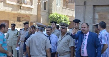 بالصور .. محافظ كفر الشيخ يترأس حملة لإزالة 25 حالة من العشوائيات