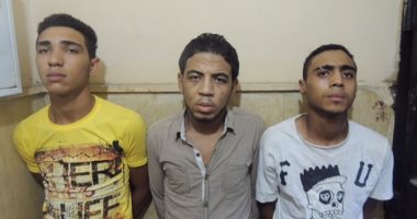 القبض على 3 عاطلين وراء سرقة هواتف المواطنين تحت تهديد السلاح بالنزهة