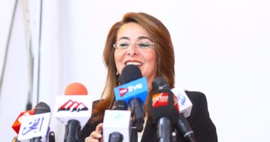 غادة والى تشهد توقيع بروتوكول تعاون بين بنك ناصر والقابضة للتشييد