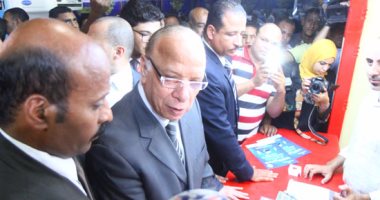 محافظ القاهرة يتفقد منافذ السلع الاستهلاكية بمعرض الترجمان 